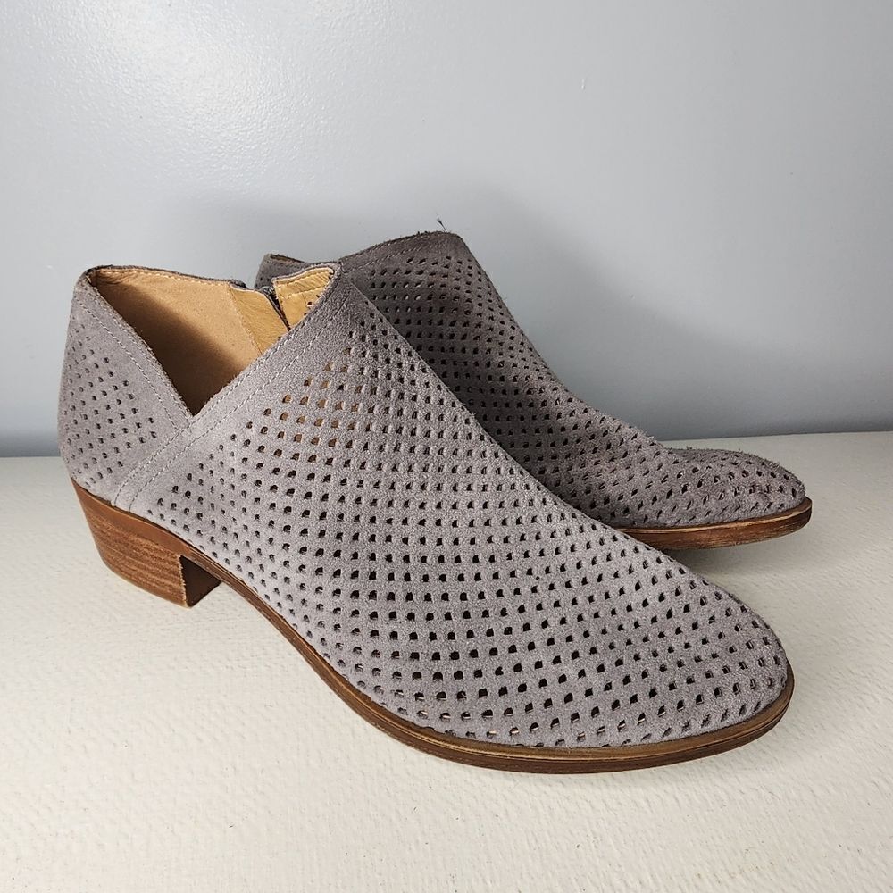 Lucky Brand Baylah Bootie Women's 7.5 Tan Suede Perforated Ankle Boots